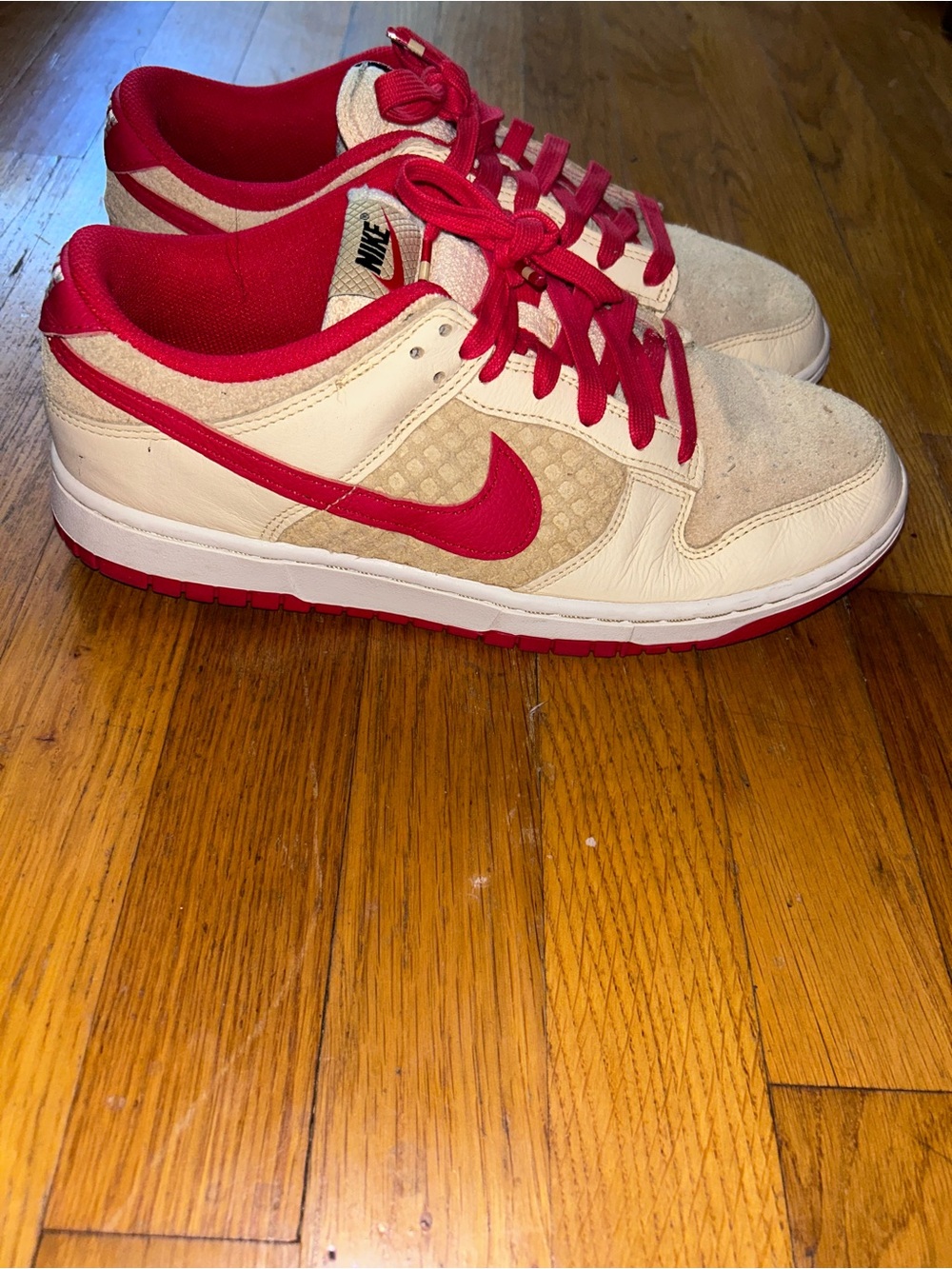 Nike Dunk Low Retro SE "Strawberry Waffle"